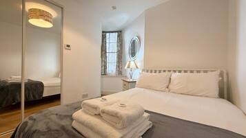 2 bedrooms, desk, iron/ironing board, travel cot