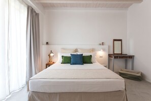 4 habitaciones, tabla de planchar con plancha, cuna de viaje y wifi 