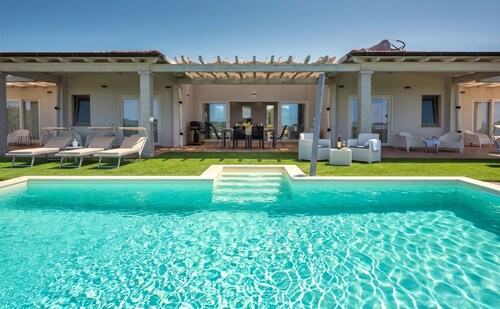 Alghero Spectacular Villa Carrabufas sea view  near the centre
