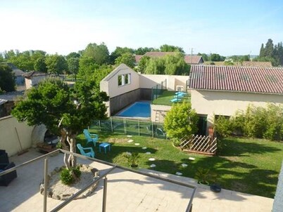 Gîte for 15 people.