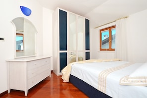 2 bedrooms, free WiFi, bed sheets