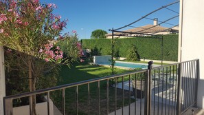Pool - Villa with pool near UZES, sleeps 5, 3 bedrooms, 1 bathroom, 1 shower room,  (Blauzac)