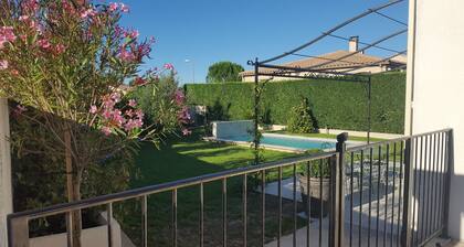 Villa with pool near UZES, sleeps 5, 3 bedrooms, 1 bathroom, 1 shower room,