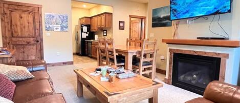 Televisión, chimenea