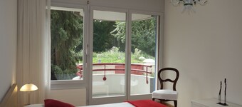 Spacious, cozy apartment in a quiet neighborhood near the center