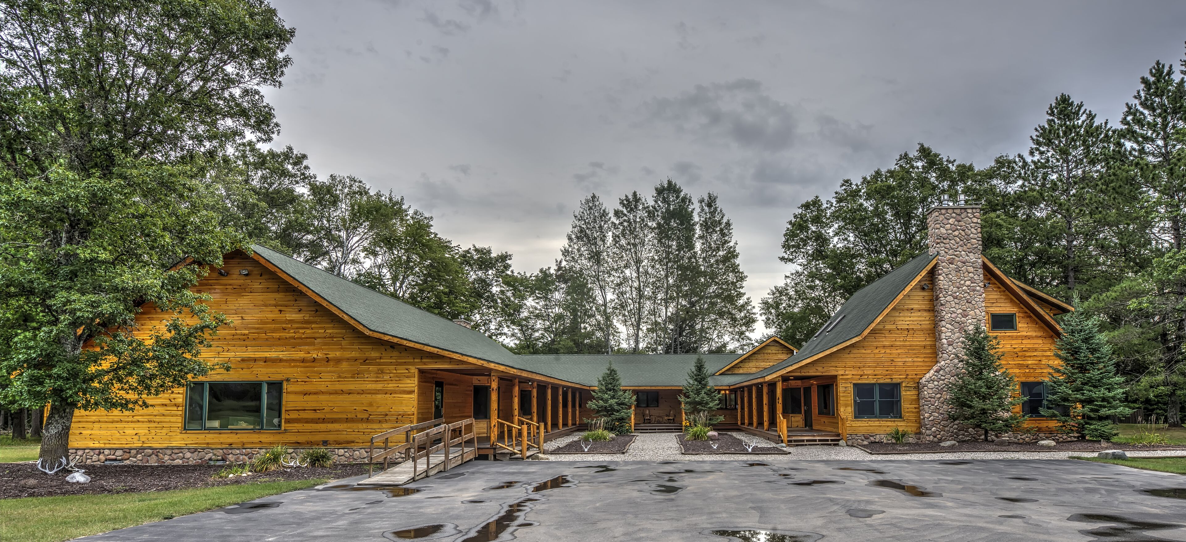 Nature Lovers Dream! Hunt, Fish, Ski, Hike, Relax!