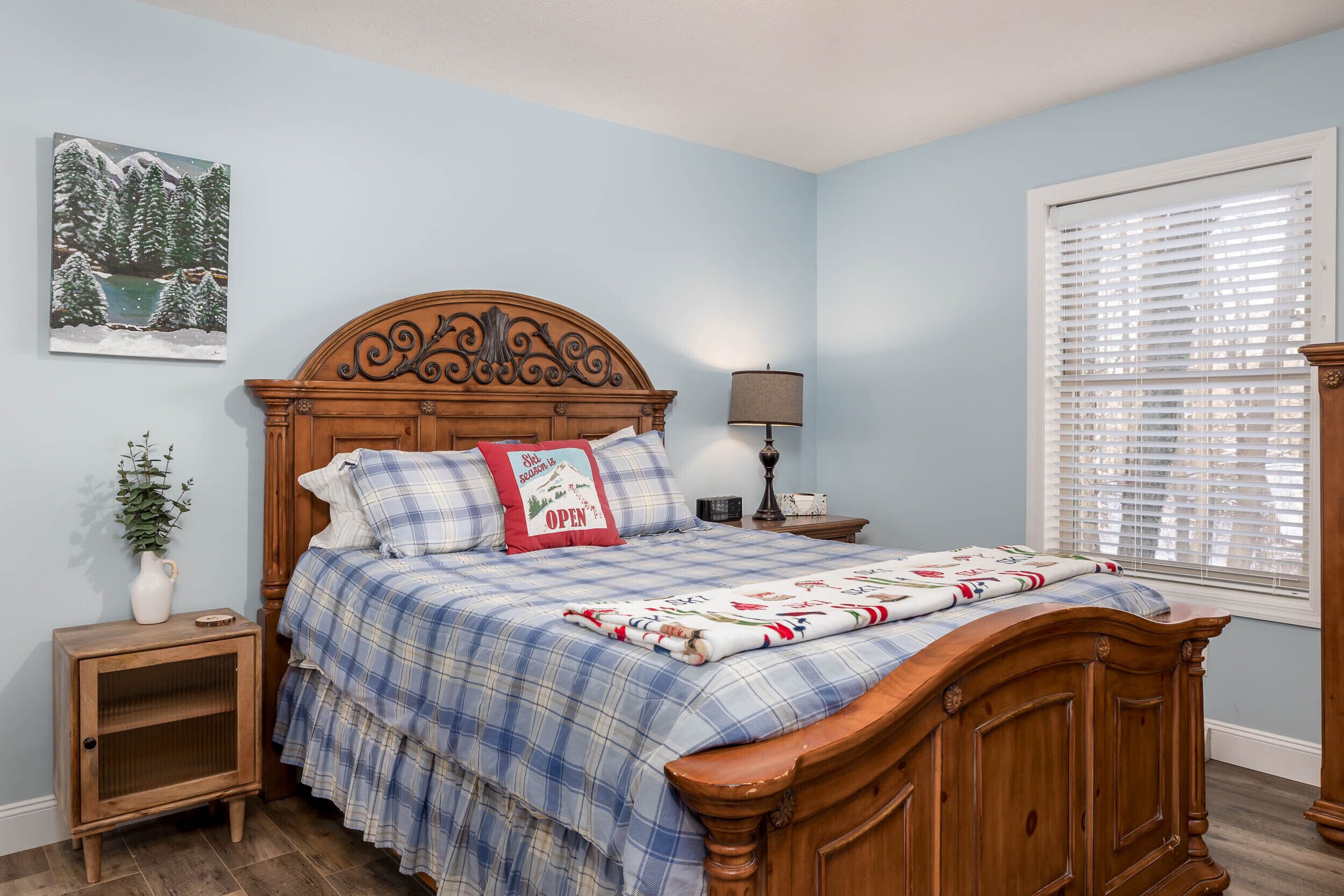 4 室のベッドルーム、デスク、アイロン / アイロン台、WiFi (無料)