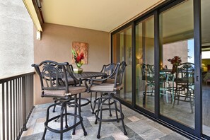 Outdoor dining - Sun, Sand And Surf …….. A Romantic Couple’s Getaway…… Hale Ono Loa 306 --  (Lahaina)