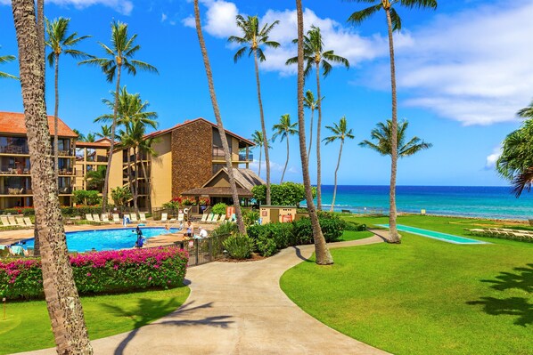 Een verwarmd zwembad