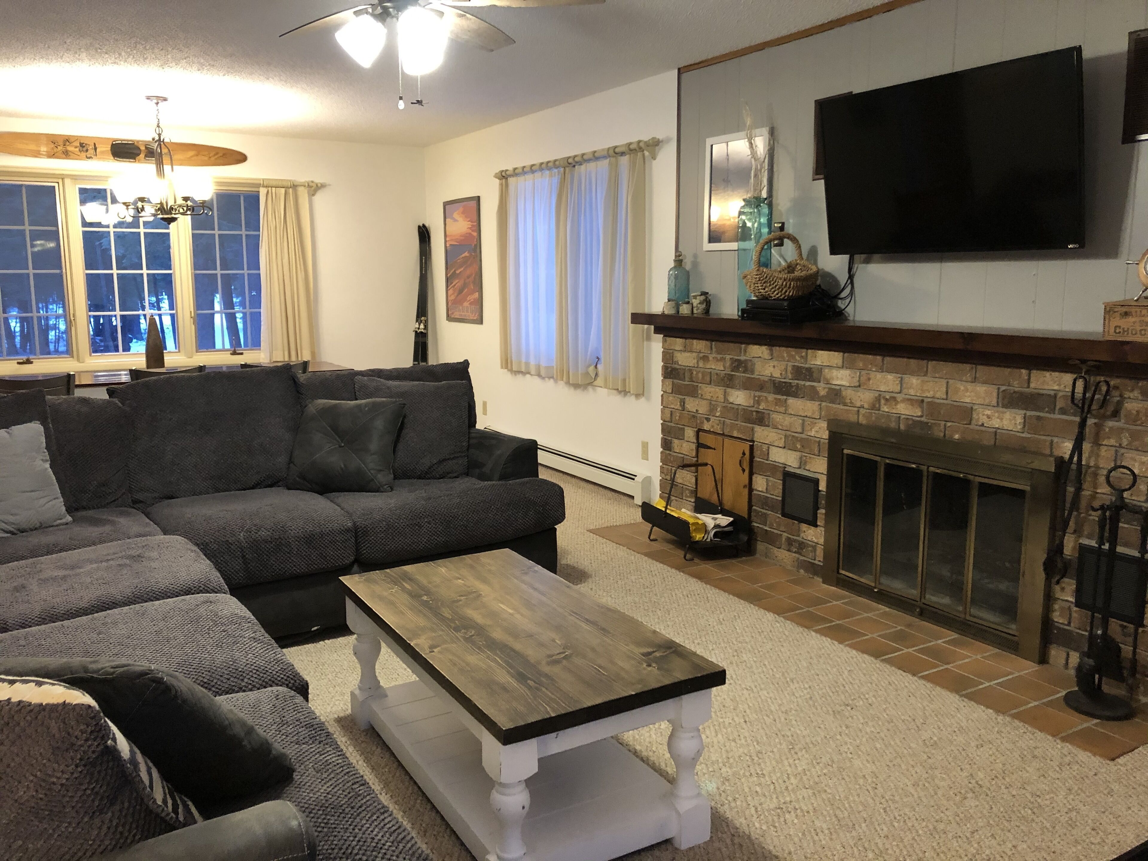 Great Glen Arbor location! Private wooded setting, quick walk to town! Sleeps 9