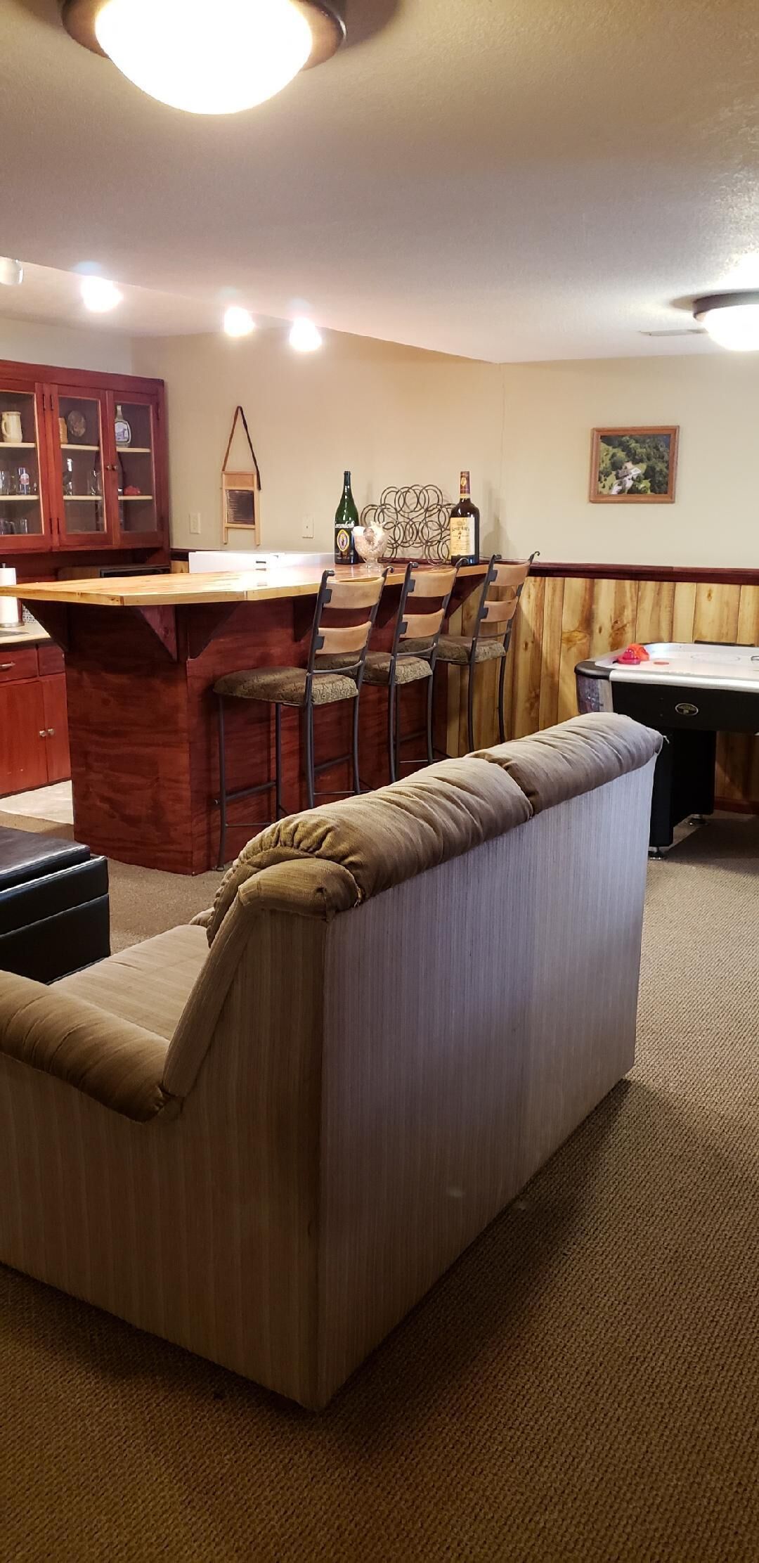 Vacation Home - Larger Home with Privacy and Scenic Views