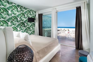 4 bedrooms, in-room safe, iron/ironing board, free WiFi