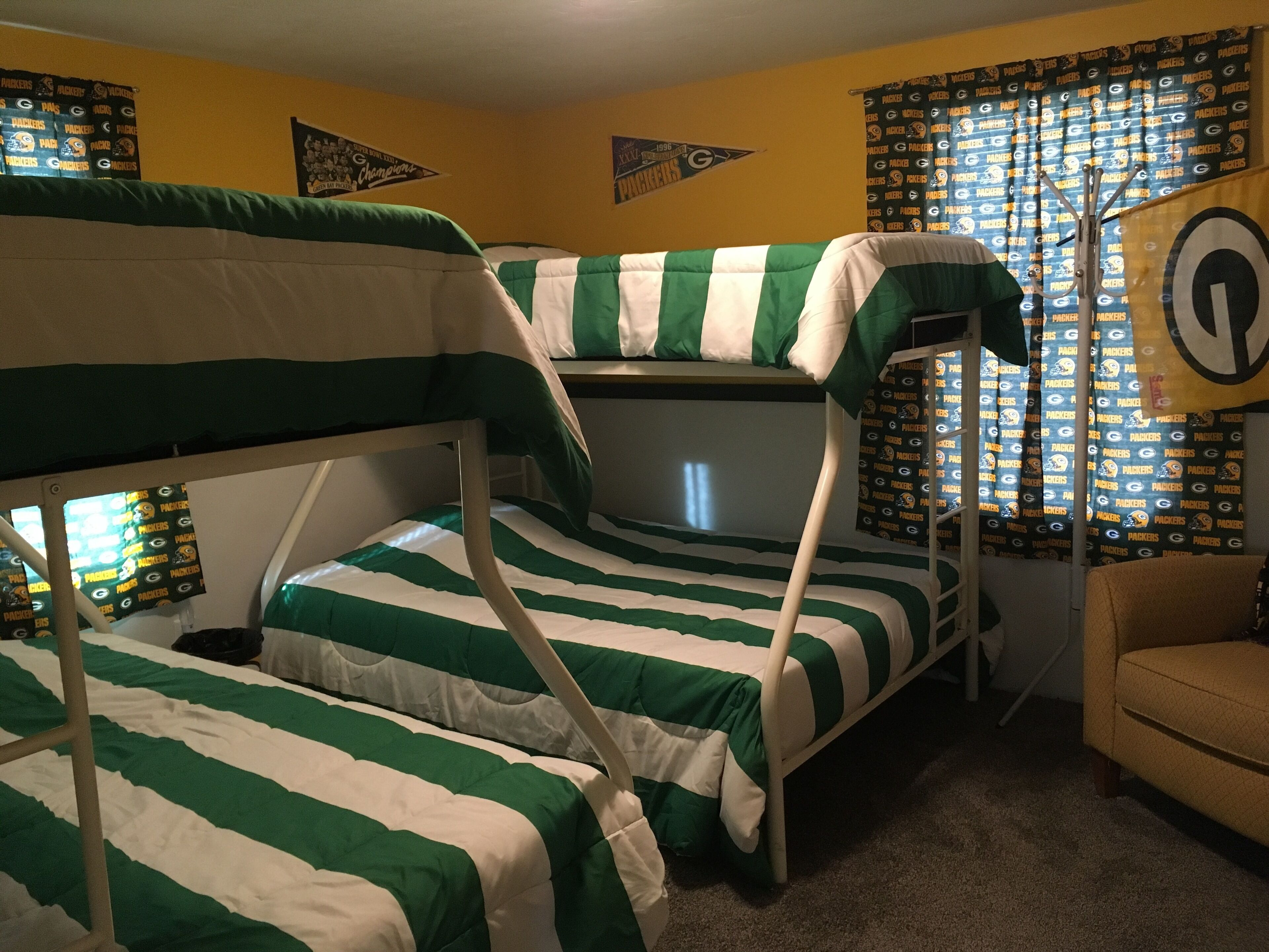 Football fun house 1 mile from Lambeau!!