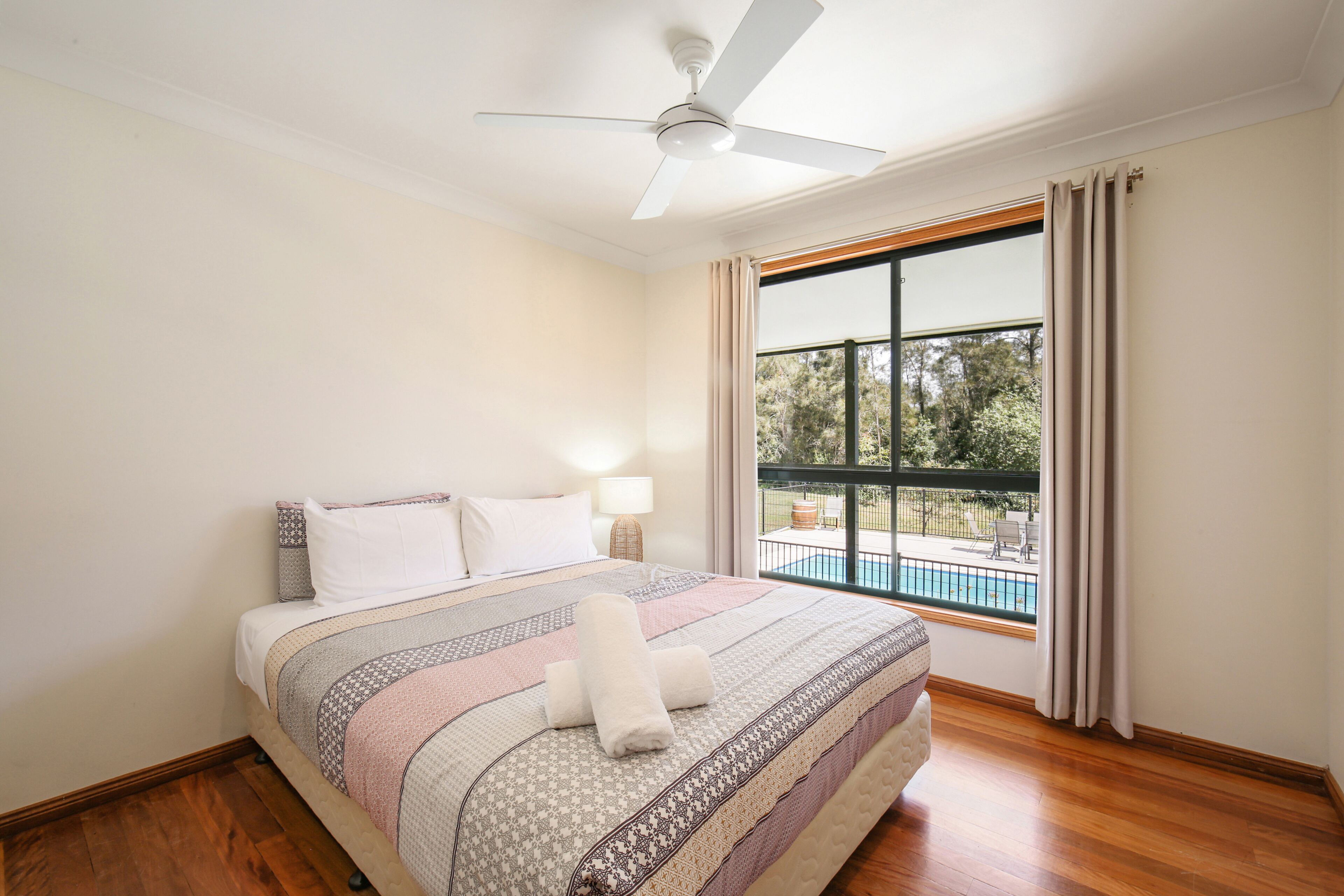 Casa Sangiovese Pokolbin 6 bedroom 5bathroom home with private pool. — image 17