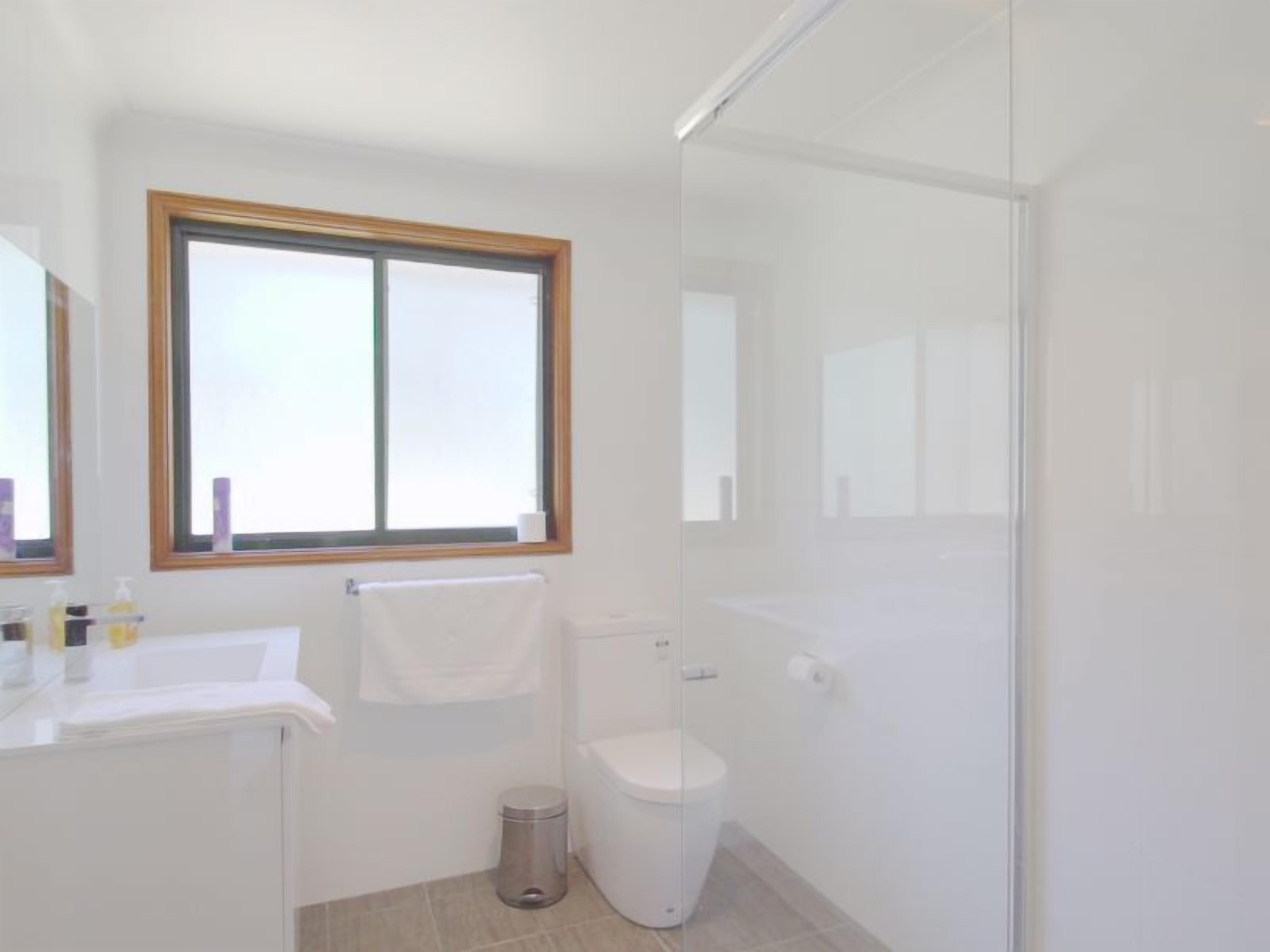 Casa Sangiovese Pokolbin 6 bedroom 5bathroom home with private pool. — image 12