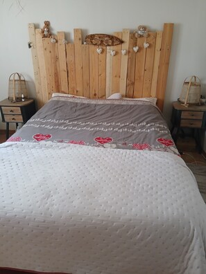 3 Schlafzimmer, Bügeleisen/Bügelbrett, WLAN, Bettwäsche