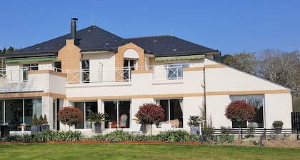 T 2 - Sea view - Arradon- Gulf of Morbihan - Pays de Vannes - South Brittany