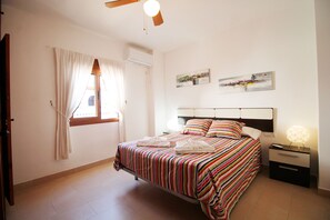 2 slaapkamers, een strijkplank/strijkijzer, gratis wifi, beddengoed