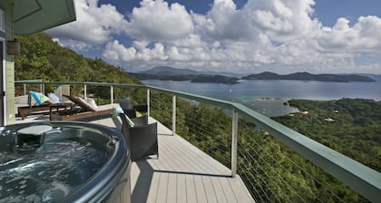 MOONGLOW COTTAGE Spellbinding views, gentle breezes, starry nights.