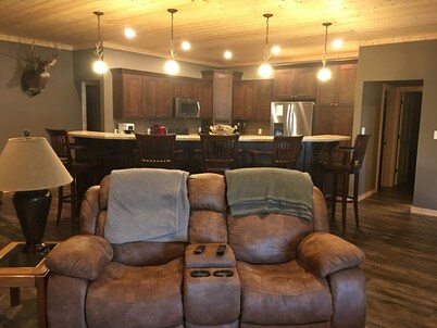 5 Bedroom Lodge in Illinois