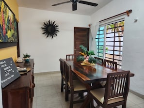 Dining - Casa Huul Kiin, with beautiful Mayan pool and palapa! (Chelém)