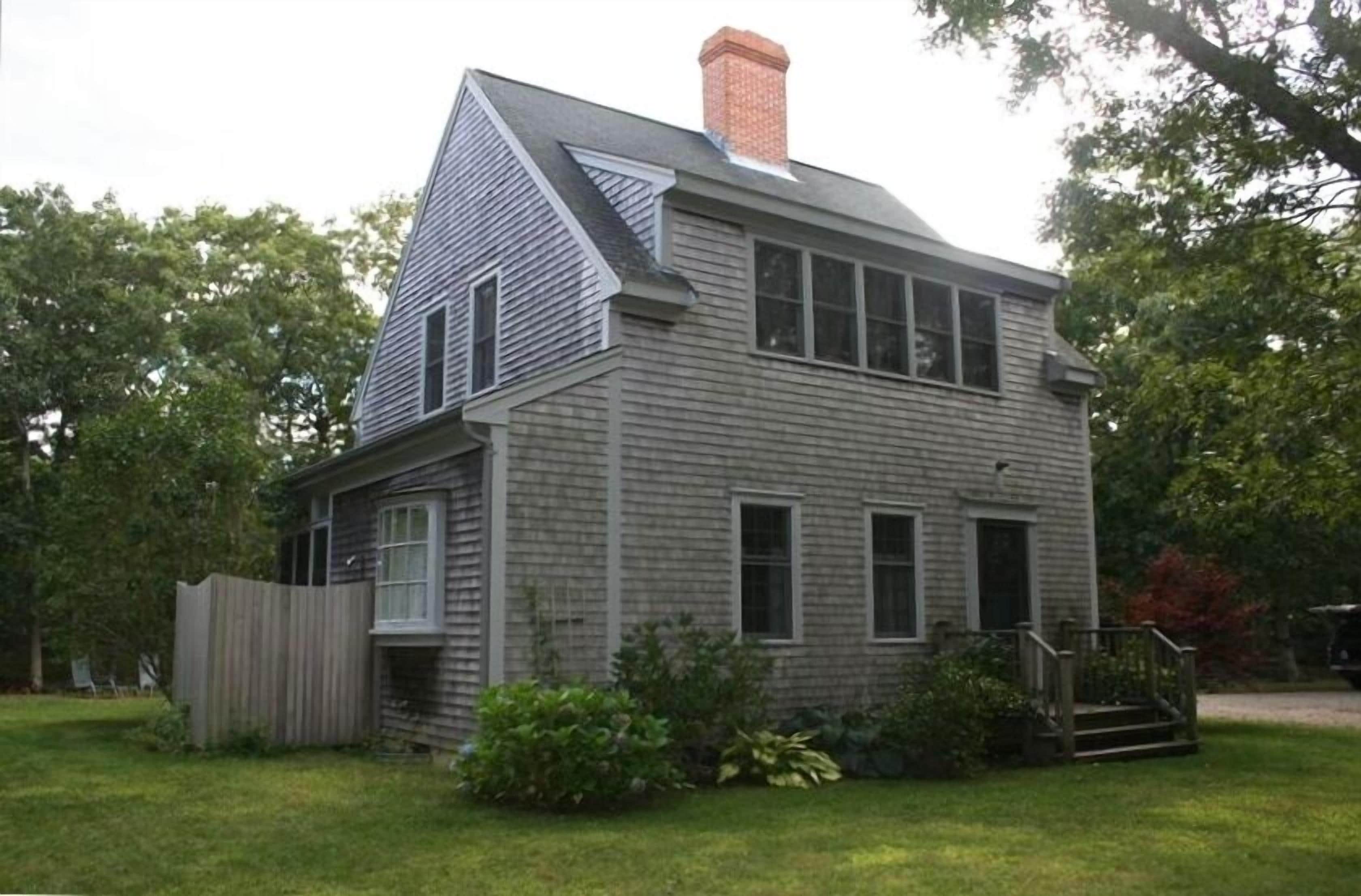 Authentic Martha's Vineyard Neighborhood