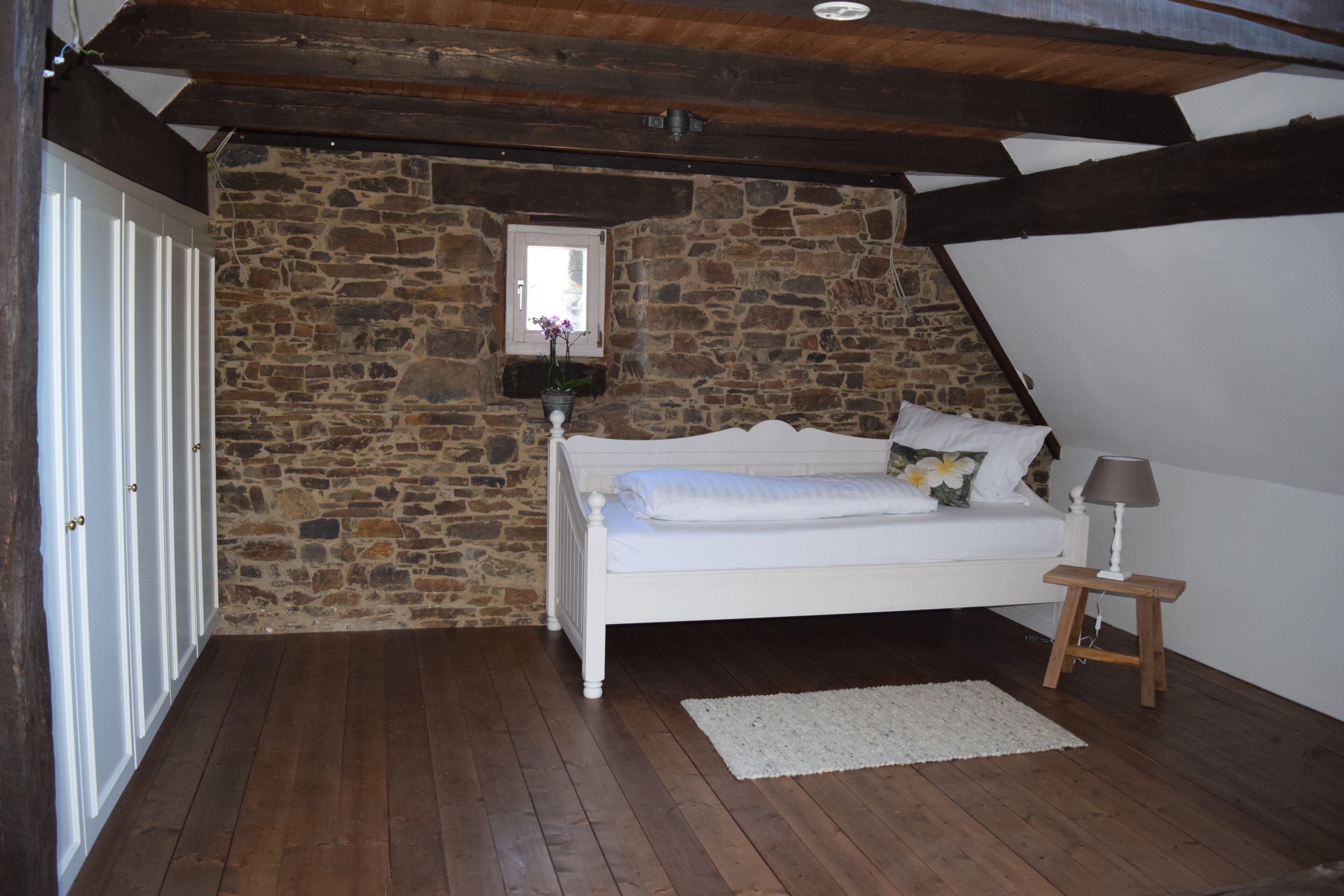 Historic Cottage Cottage Farmhouse with idyllic garden and lots of flair