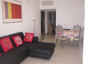 Televisión, reproductor de DVD y estéreo 