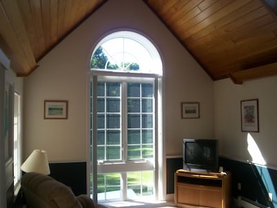 Spacious Bethel home with 1/2 mile frontage the Sunday River
