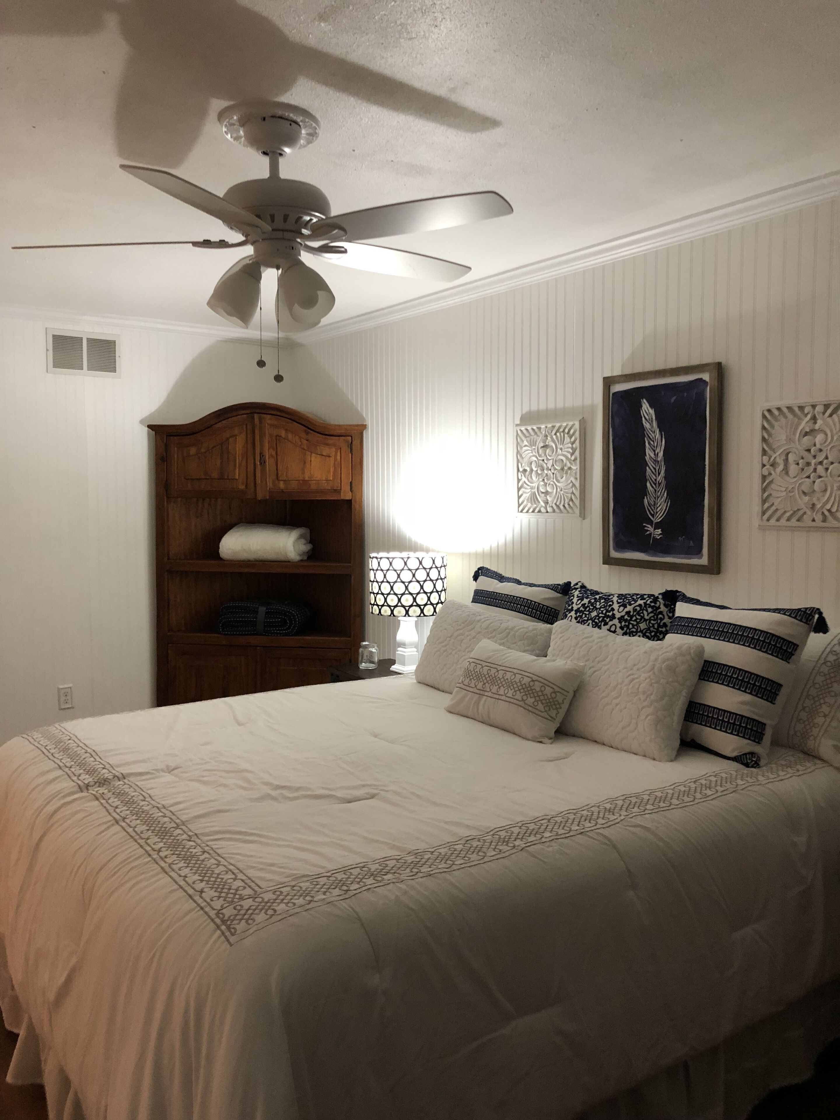 The Sanctuary is quiet and private minutes to Derby and Wichita.