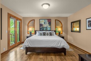 3 bedrooms, iron/ironing board, WiFi, bed sheets - Mountain Harbor Hideaway | 3 Bed, 2.5 Bath (Whitefish)