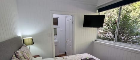 4 chambres, fer et planche à repasser, Wi-Fi, draps fournis