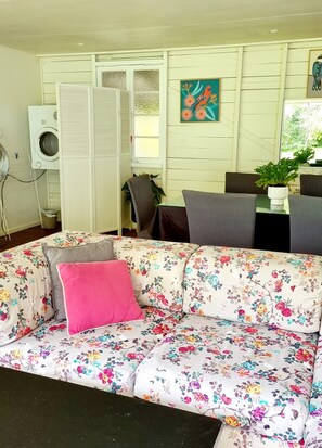 Interior - The Possum Pad Yungaburra Village. Walk to Restaurants, Historic Pub  (Yungaburra)