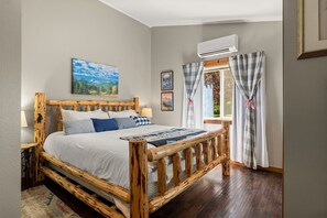 2 bedrooms, iron/ironing board, free WiFi, bed sheets - Mountain Harbor Lakehouse Nook | 2 Bed, 2 Bath (Whitefish)
