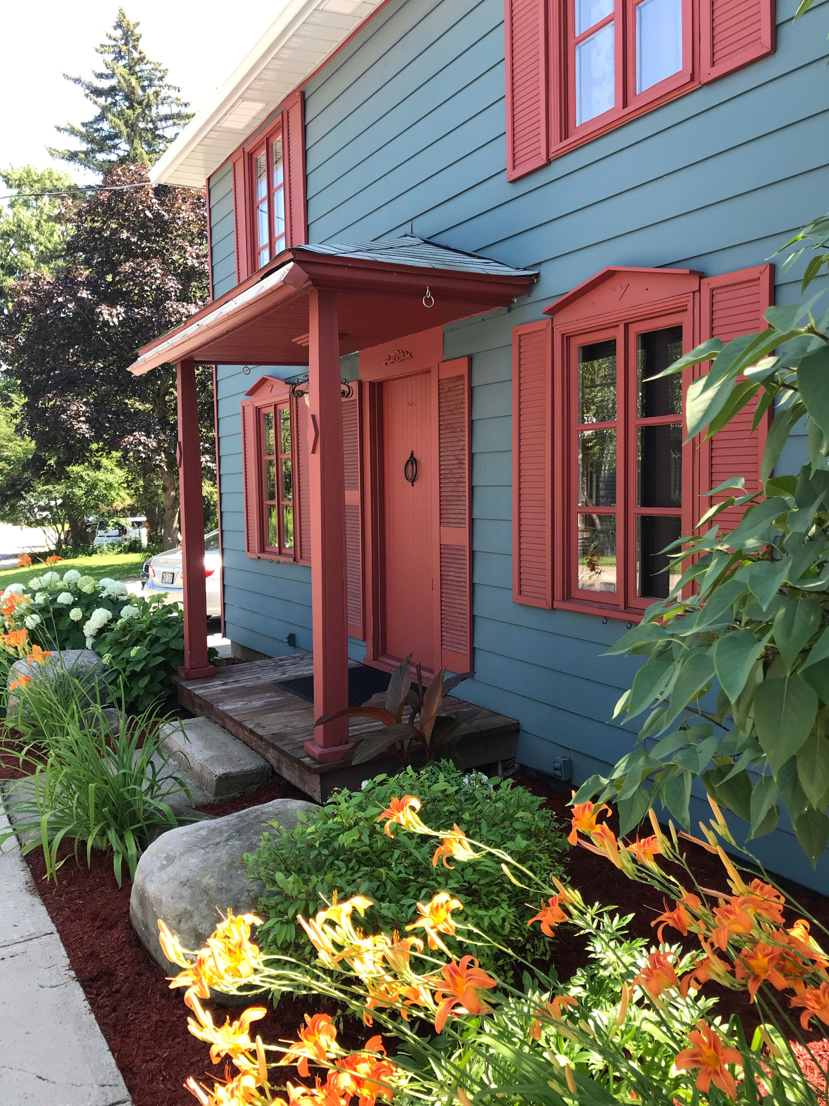 Friends and family getaway! <br>Riverside and historic district 