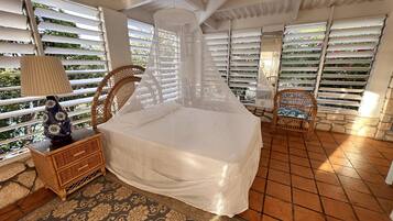 4 bedrooms, in-room safe, free WiFi, bed sheets