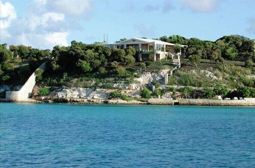 Greenheart Villa Antigua - Antigua Oceanfront Retreat