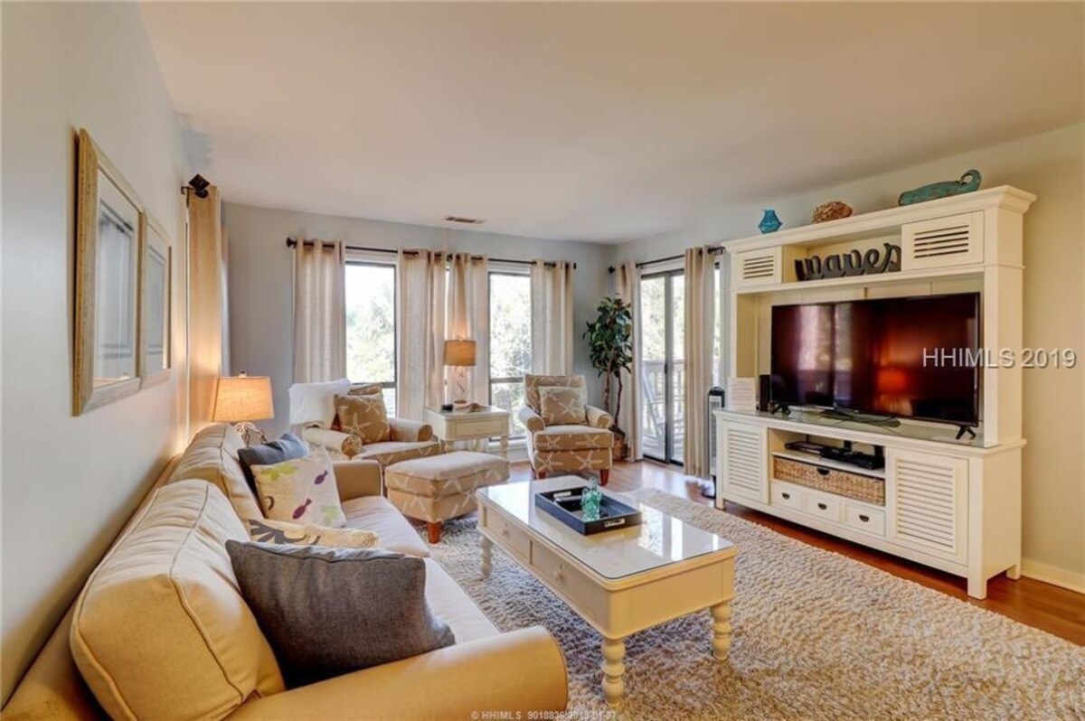 Beautiful Villa steps from the beach, golfing, restaurants, and much more!