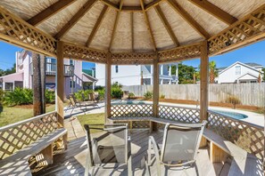 Terrace/patio - Serene Oasis | by Salt Water Vacations (Destin)