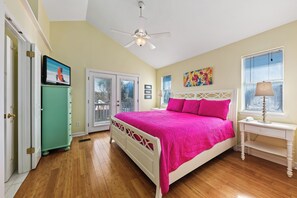 3 bedrooms, iron/ironing board, free WiFi, bed sheets - Serene Oasis | by Salt Water Vacations (Destin)