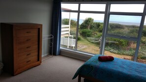 5 bedrooms, desk, iron/ironing board, free WiFi