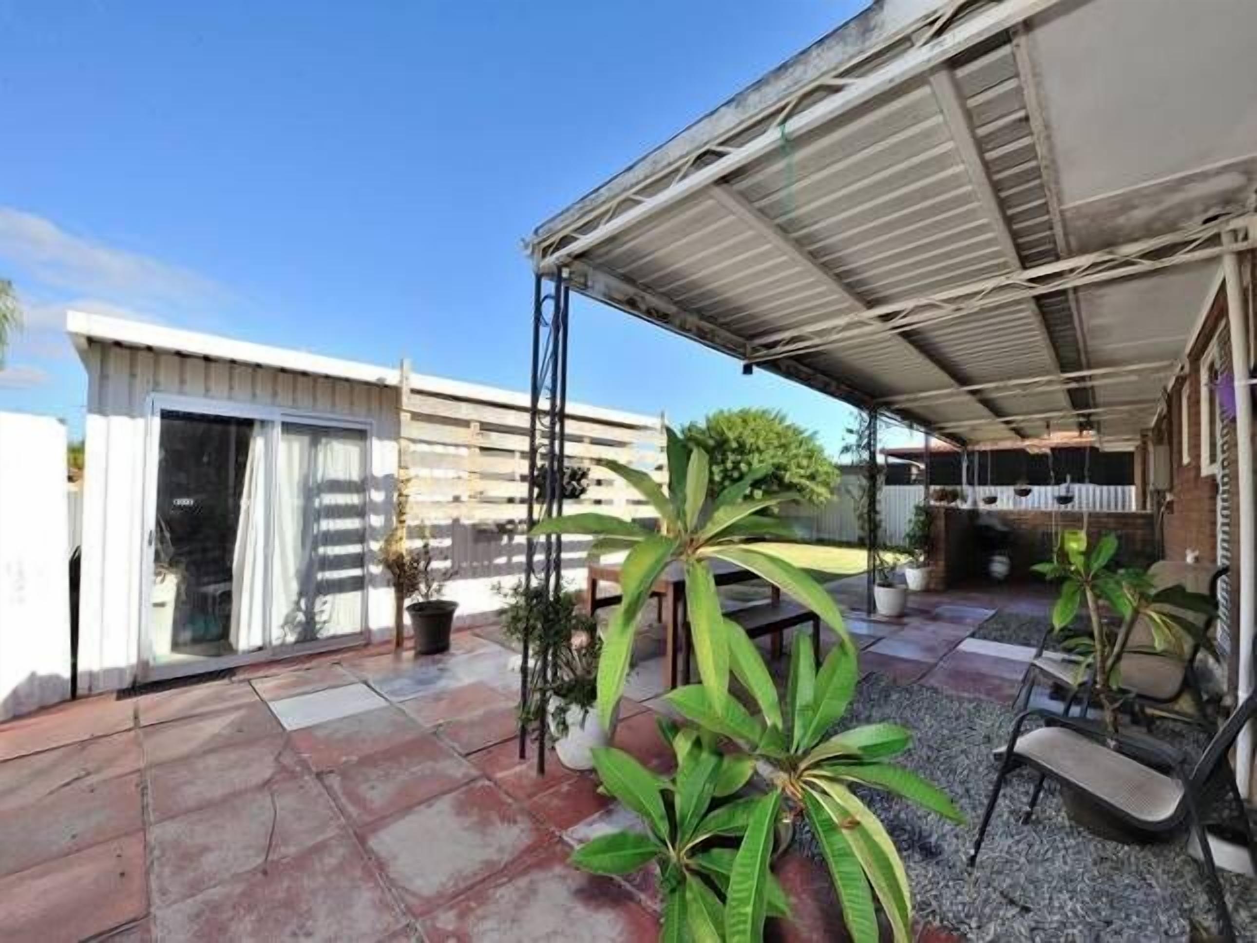 Warnbro Holiday Home — image 12