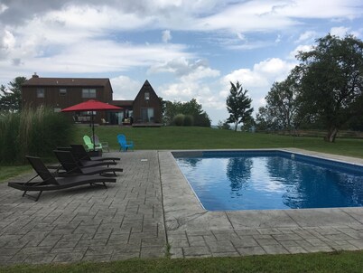 Private Hilltop Getaway with Hot Tub & Saltwater Heated Pool