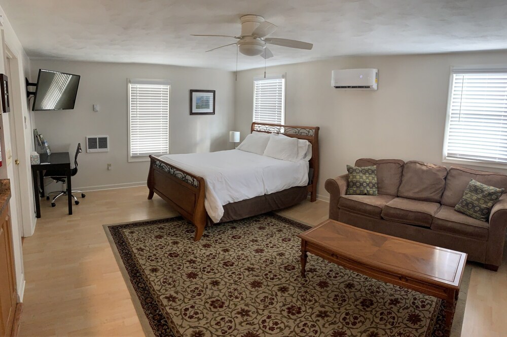 Efficiency Apartment in New Castle, Virginia Convenient to the Appalachian Trail
