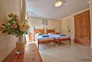 3 Schlafzimmer, Zimmersafe, Bügeleisen/Bügelbrett, kostenloses WLAN