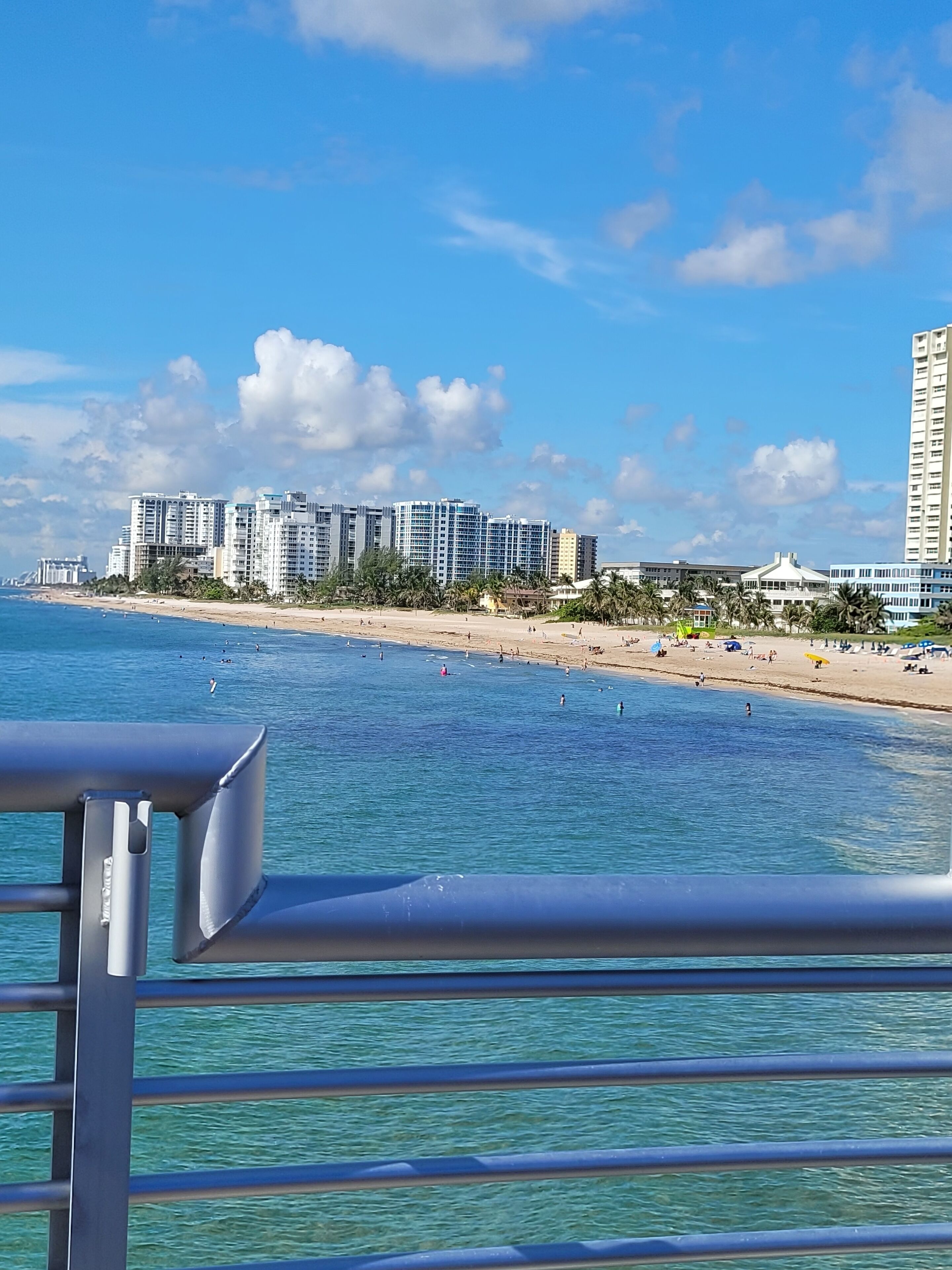 Beach nearby, sun-loungers, beach towels