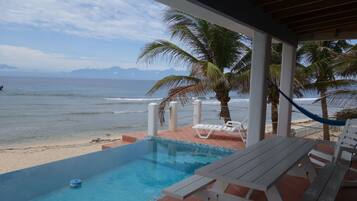 Una piscina infinita