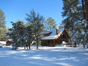 Exterior - Escape to the perfect family mountain cabin in the cool pines (Pine)