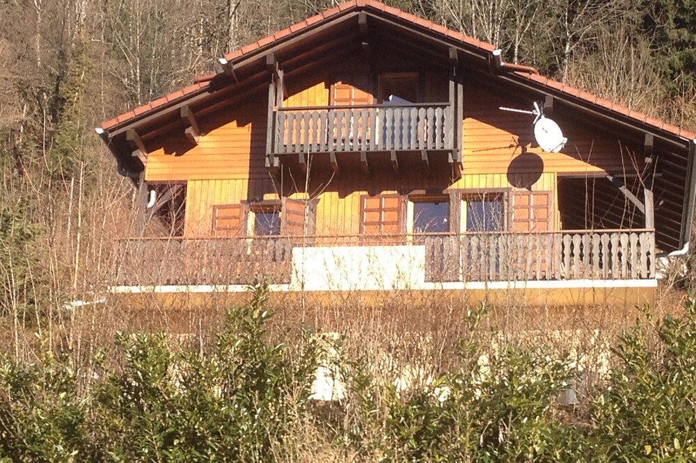 Chalet With 3 Bedrooms Near Samoens. Spectacular Views.