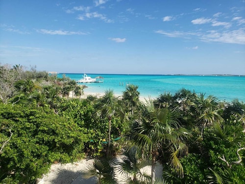 Beautiful Beach Front Home Located Within 100 Feet Of The Beach 